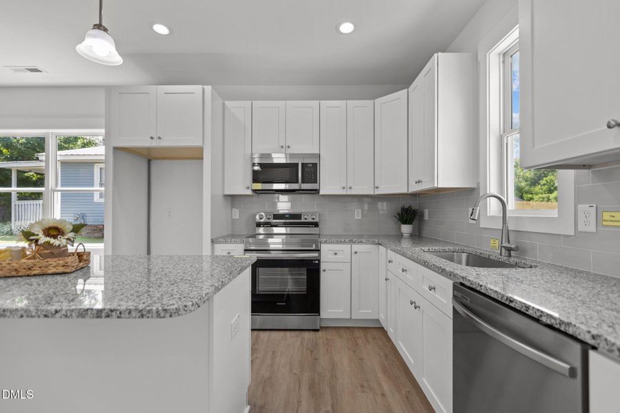 Copy of Copy of 12-web-or-mls-2N6A1482