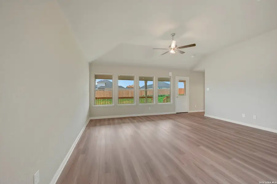Spacious, unfurnished interior of a new home in Hickory Ridge Estates, Elmendorf (Image 34).
