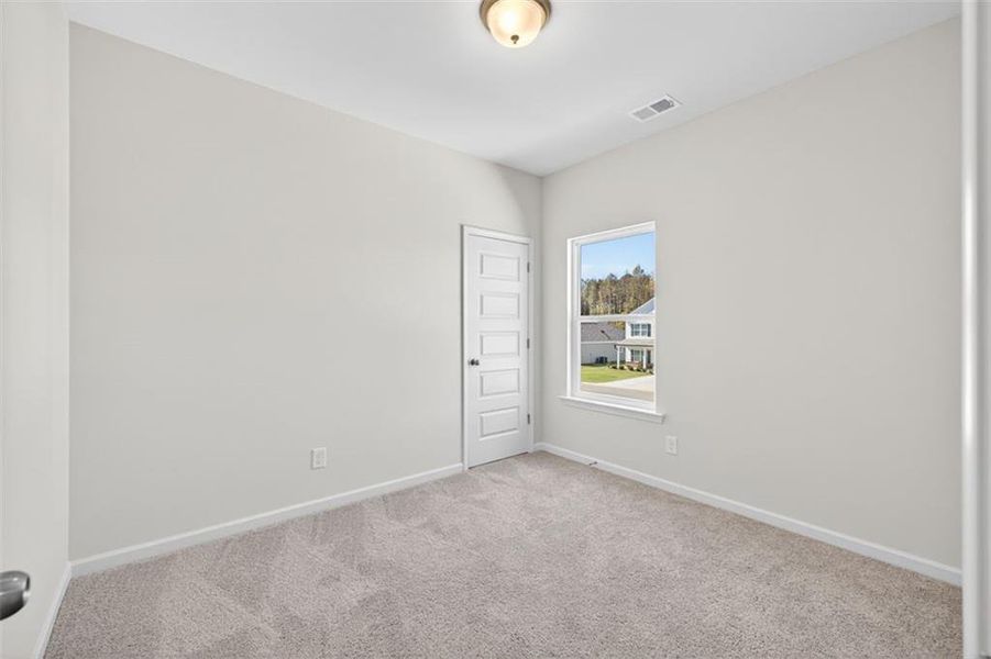 Spacious, unfurnished interior of a new home in Longbrooke, Rome (Image 24).