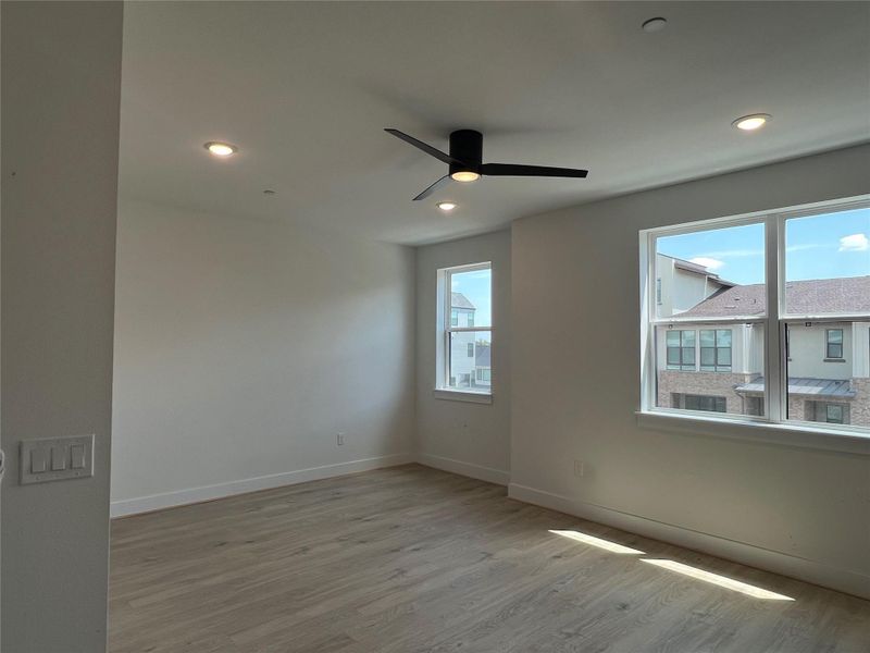 Spacious, unfurnished interior of a new home in The Grove, Austin (Image 19).