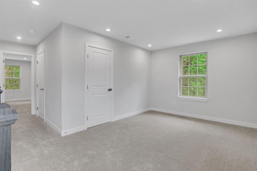 Spacious, unfurnished interior of a new home in Southern Hills, McDonough (Image 24). Spacious, unfurnished interior of a new home in Southern Hills, McDonough (Image 24).