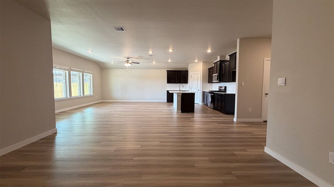 Spacious, unfurnished interior of a new home in The Lakes Northwest, Corpus Christi (Image 11). Spacious, unfurnished interior of a new home in The Lakes Northwest, Corpus Christi (Image 11).