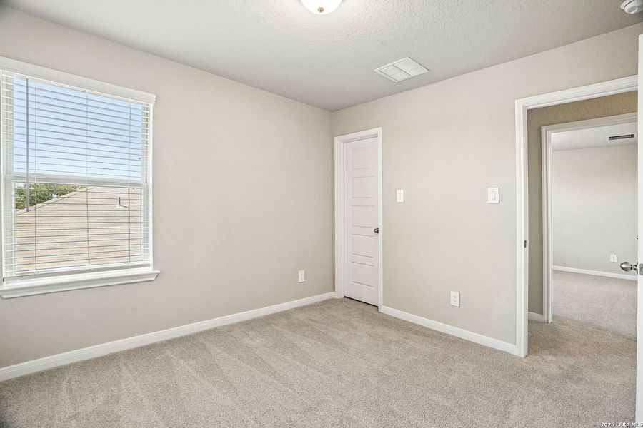 Spacious, unfurnished interior of a new home in Catalina, Converse (Image 32).
