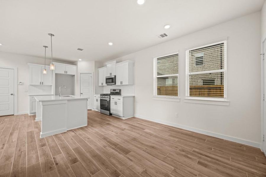 Image 25 of a home in Creekhaven.