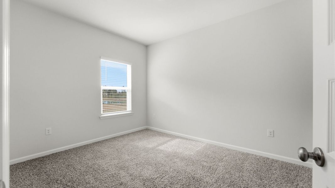 Spacious, unfurnished interior of a new home in Hodges Bayou Plantation, Panama City (Image 22).