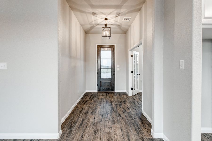 Representative unfurnished interior of a home built from the The Jackson by Doug Parr Custom Homes in Monarch Manor, Poolville (Image 14).