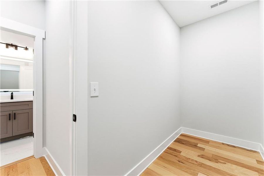 Spacious, unfurnished interior of a new home in , Hampton (Image 35).