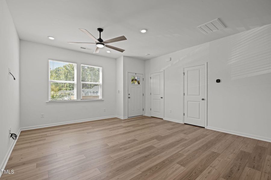 5-web-or-mls-5Z8A2290 5-web-or-mls-5Z8A2290