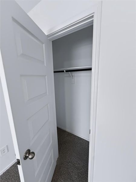 Spacious, unfurnished interior of a new home in Windstone on the Prairie, Richmond (Image 19).