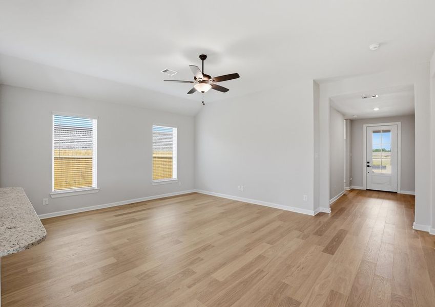 Oak - TX | Family Room – Kitchen Sightline