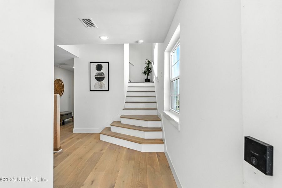 Spacious, unfurnished interior of a new home in , St. Augustine (Image 20).