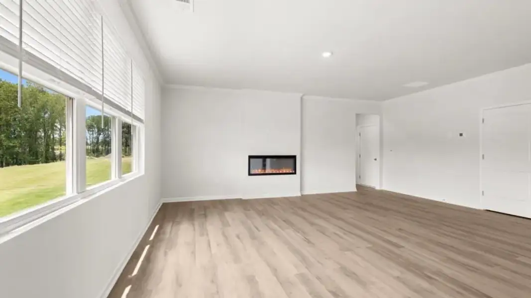 Spacious, unfurnished interior of a new home in Grandview at Lanier, Dawsonville (Image 31).