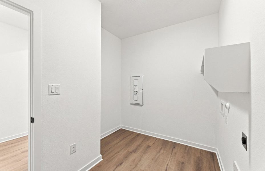 Spacious, unfurnished interior of a new home in Kuempel Farms, Pflugerville (Image 44).