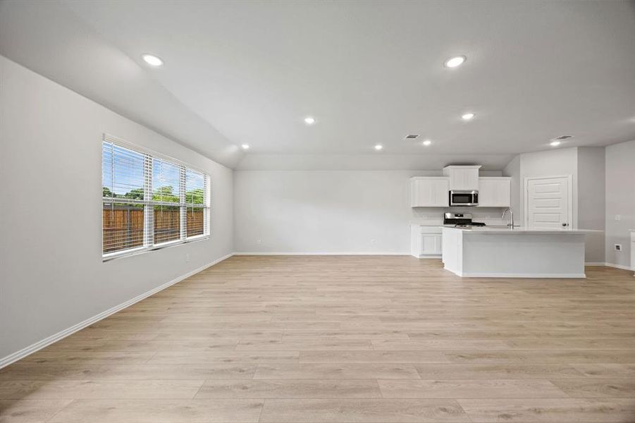 8-web-or-mls-509-hickory-rdg-dr