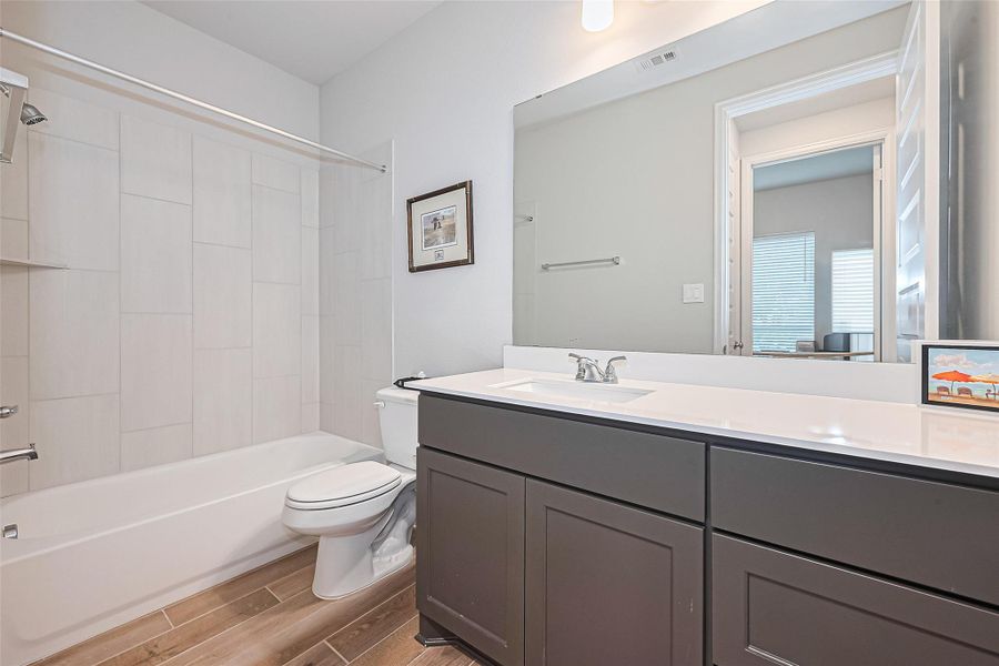 Image 37 of a home in Cane Island 50'.