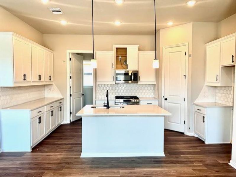 Furnished interior view inside a new home in Heritage, Dripping Springs (Image 8). Furnished interior view inside a new home in Heritage, Dripping Springs (Image 8).