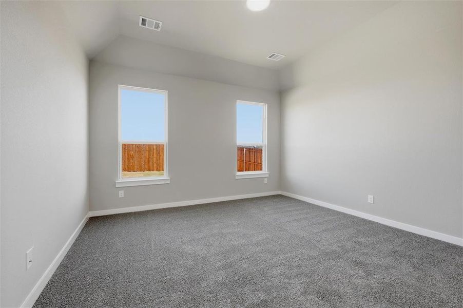 Spacious, unfurnished interior of a new home in The Preserve, Sherman (Image 33).