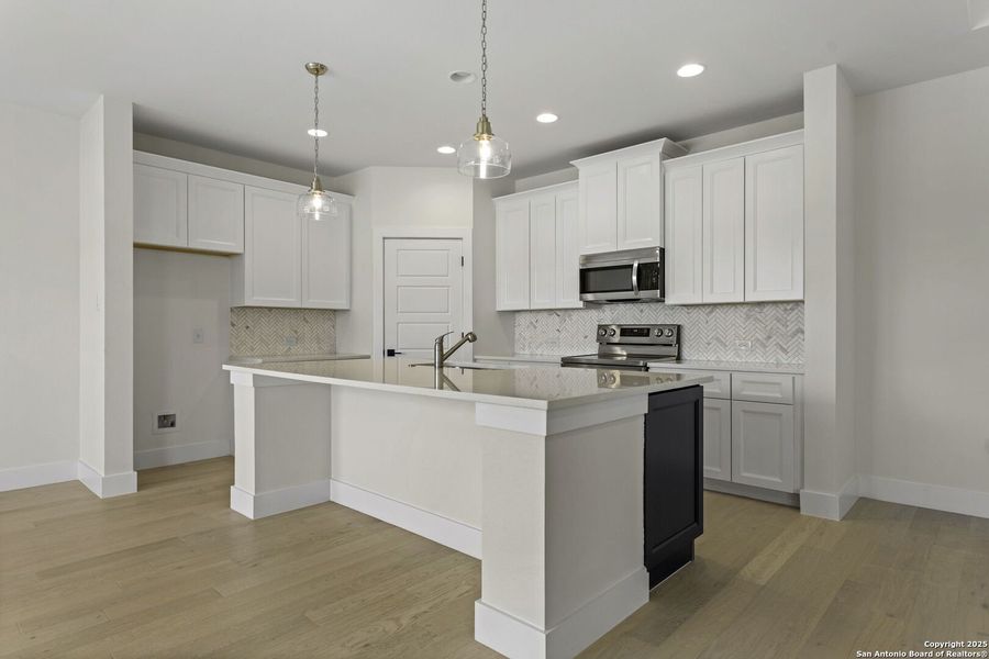 Furnished interior view inside a new home in , Kerrville (Image 11).