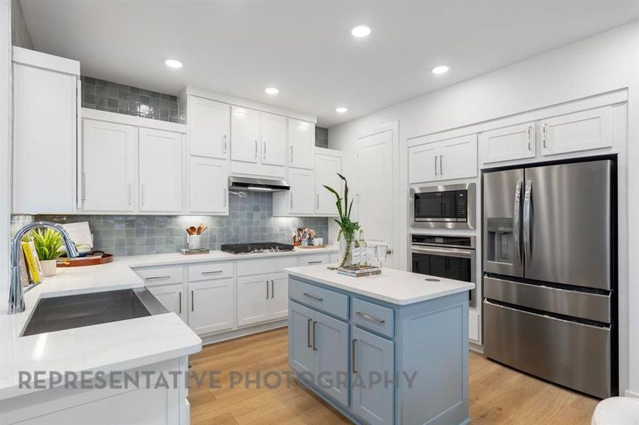 Furnished interior view inside a new home in Heritage Ranch, Sherman (Image 11).