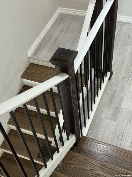 Spacious, unfurnished interior of a new home in , Canyon Lake (Image 19).