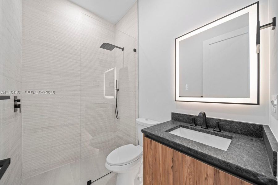 Furnished interior view inside a new home in , Cape Coral (Image 40).