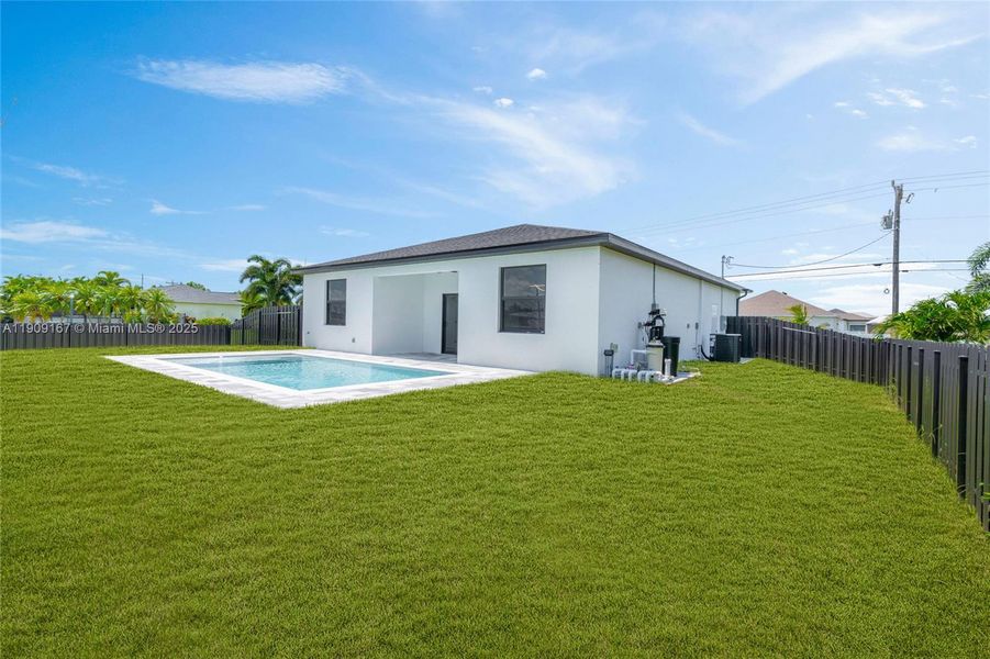 Exterior details and patio area of a home in , Cape Coral (Image 4). Exterior details and patio area of a home in , Cape Coral (Image 4).