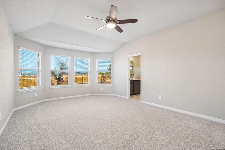 Spacious, unfurnished interior of a new home in Remington Ranch, San Antonio (Image 41).