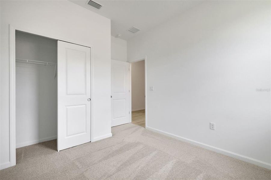 Spacious, unfurnished interior of a new home in Seaport Village, Tavares (Image 20).