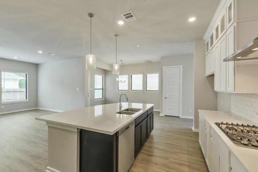 Furnished interior view inside a new home in Summer Place  35', Montgomery (Image 11).