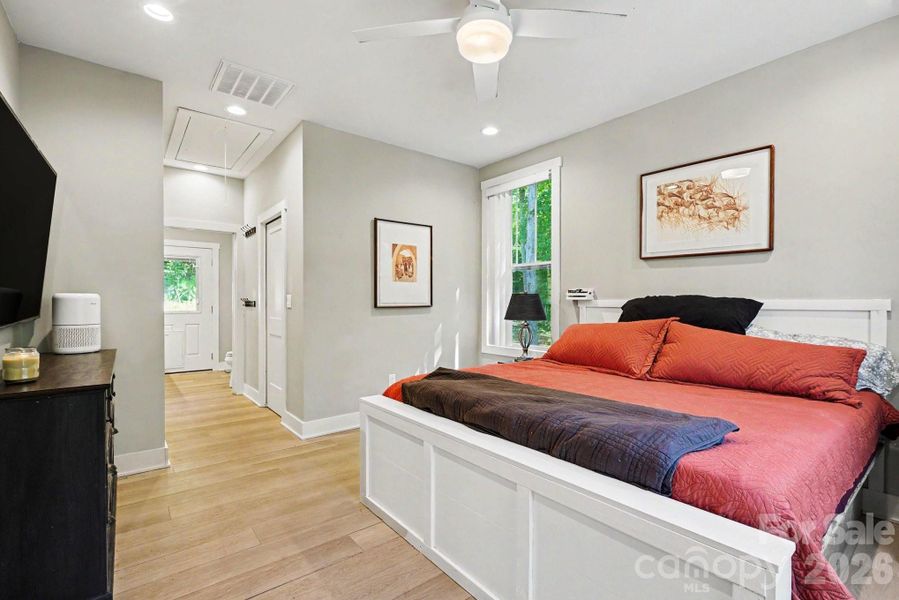 Furnished interior view inside a new home in , Columbus (Image 18).