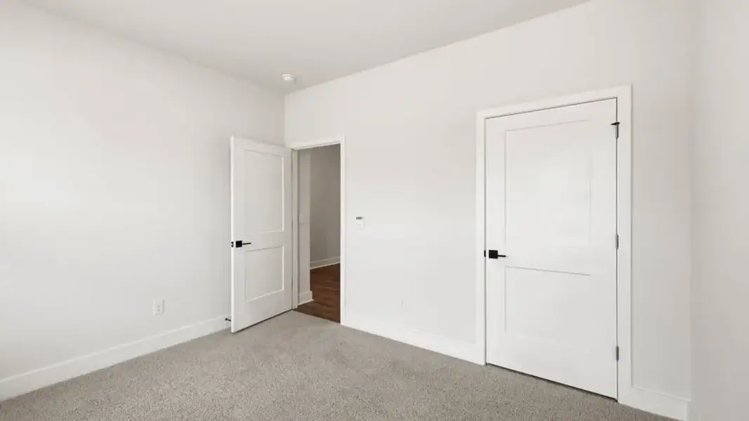 Spacious, unfurnished interior of a new home in Spring Ridge Reserve, Anderson (Image 23).