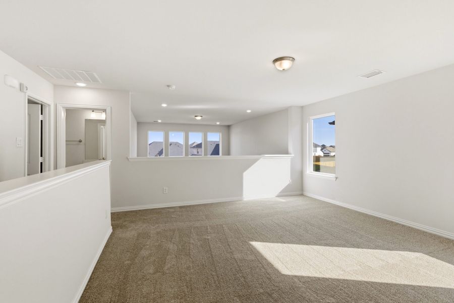 Spacious, unfurnished interior of a new home in Elevon, Lavon (Image 45).