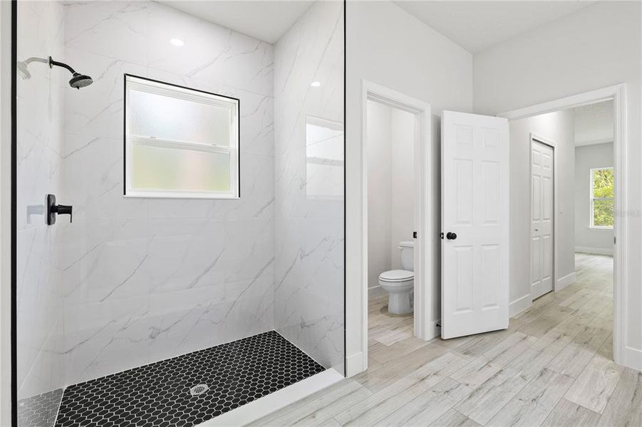 Image 18 of a home in .