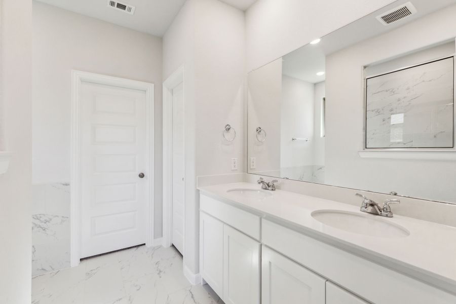 Representative furnished interior of a home built from the Alder by Cambridge Homes in Tinsley Meadows, Van Alstyne (Image 9).