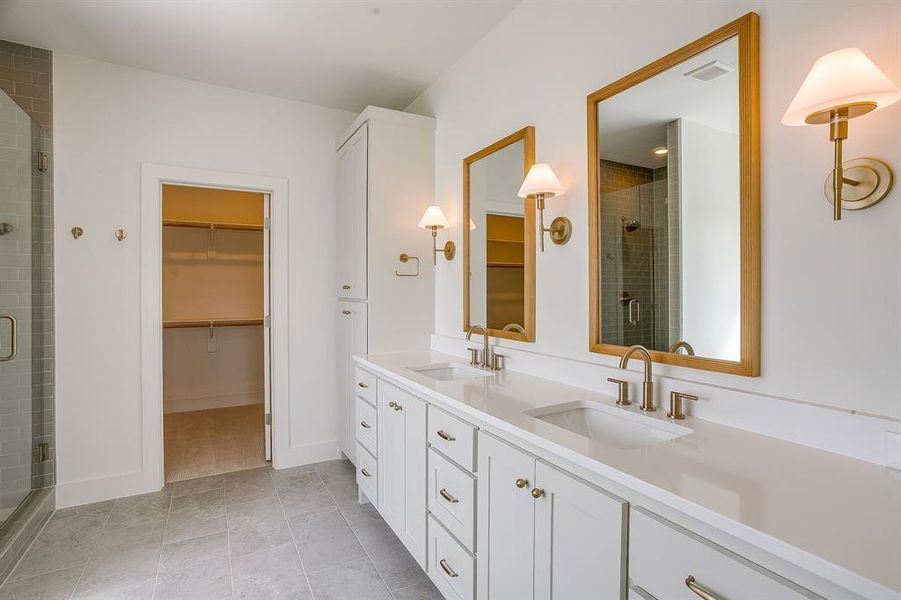 Furnished interior view inside a new home in , Fort Worth (Image 10).