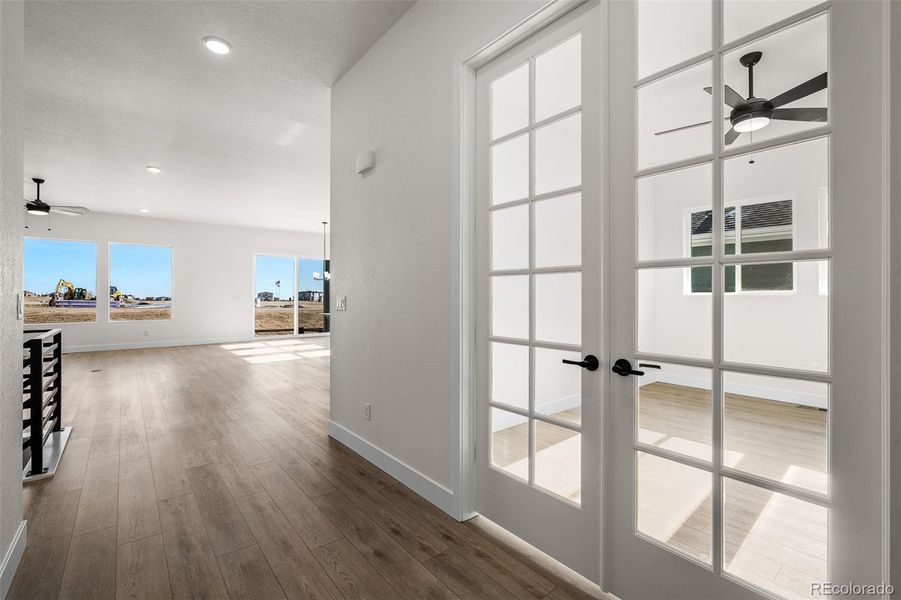 Spacious, unfurnished interior of a new home in Wolf Ranch - Enclave Collection, Colorado Springs (Image 19).