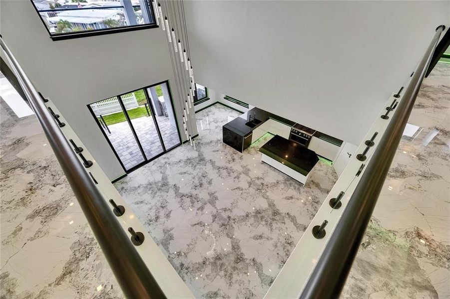 Spacious, unfurnished interior of a new home in , Apollo Beach (Image 89).