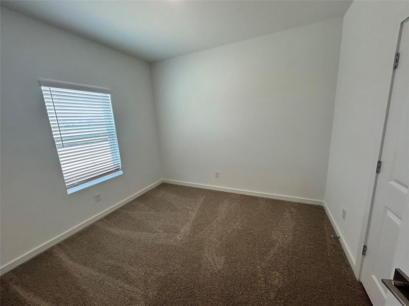 Spacious, unfurnished interior of a new home in Aspire at Ashland, Angleton (Image 11).