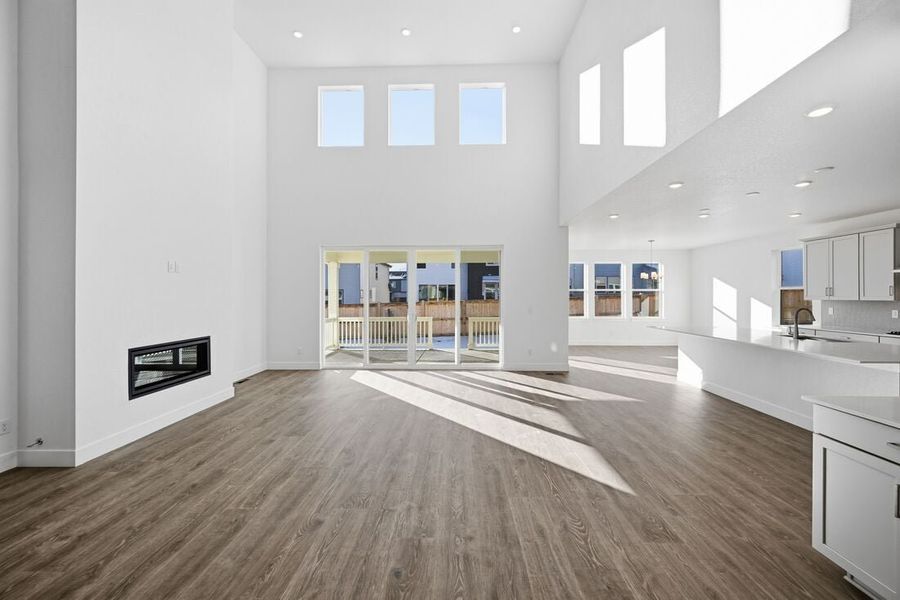 Spacious, unfurnished interior of a new home in Trailstone, Arvada (Image 20).