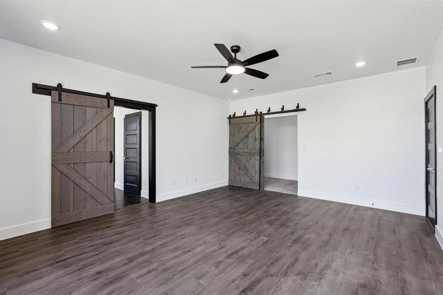 Spacious, unfurnished interior of a new home in , Cedar Hill (Image 26).