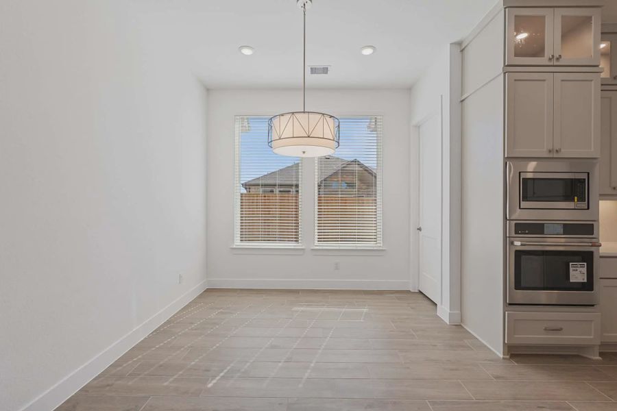 Representative unfurnished interior of a home built from the Brentwood by Chesmar Homes in Riceland, Marion (Image 18).