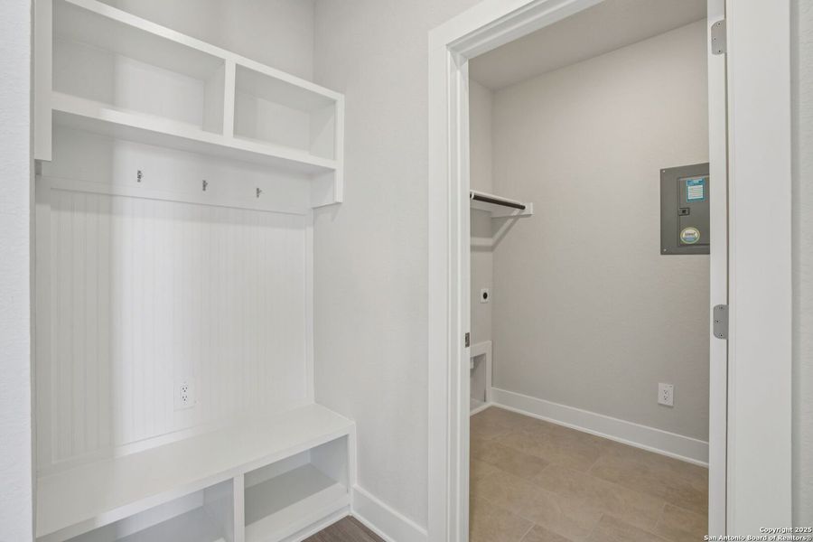 Spacious, unfurnished interior of a new home in Carmel Ranch, Schertz (Image 35).