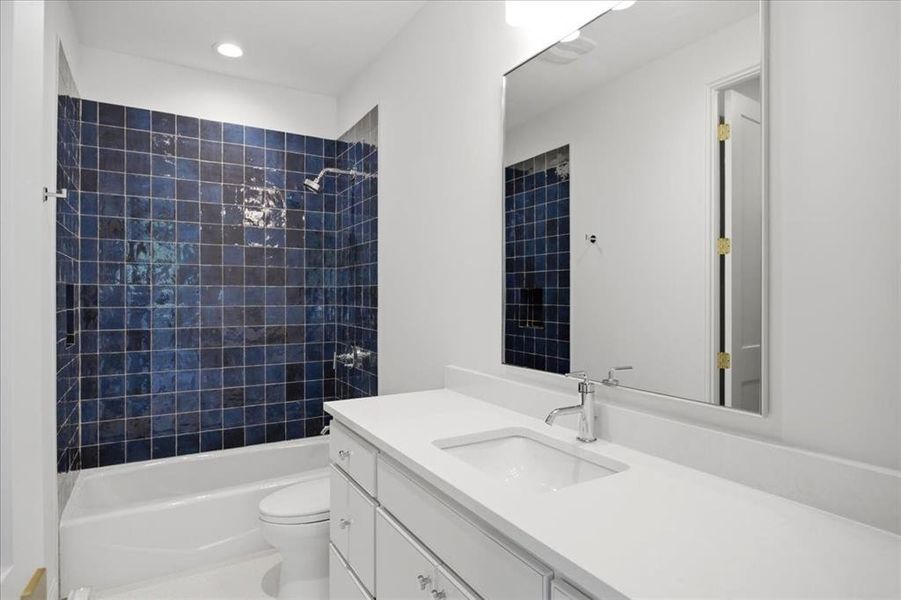 Furnished interior view inside a new home in , Dallas (Image 19).