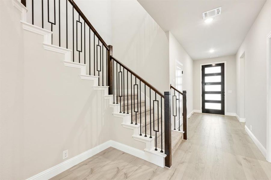 Spacious, unfurnished interior of a new home in Meraki, Forney (Image 14).