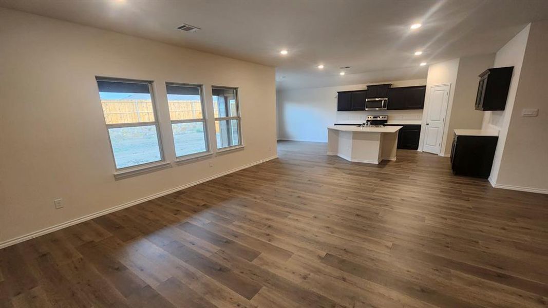 Spacious, unfurnished interior of a new home in Waverly Estates, Josephine (Image 12).