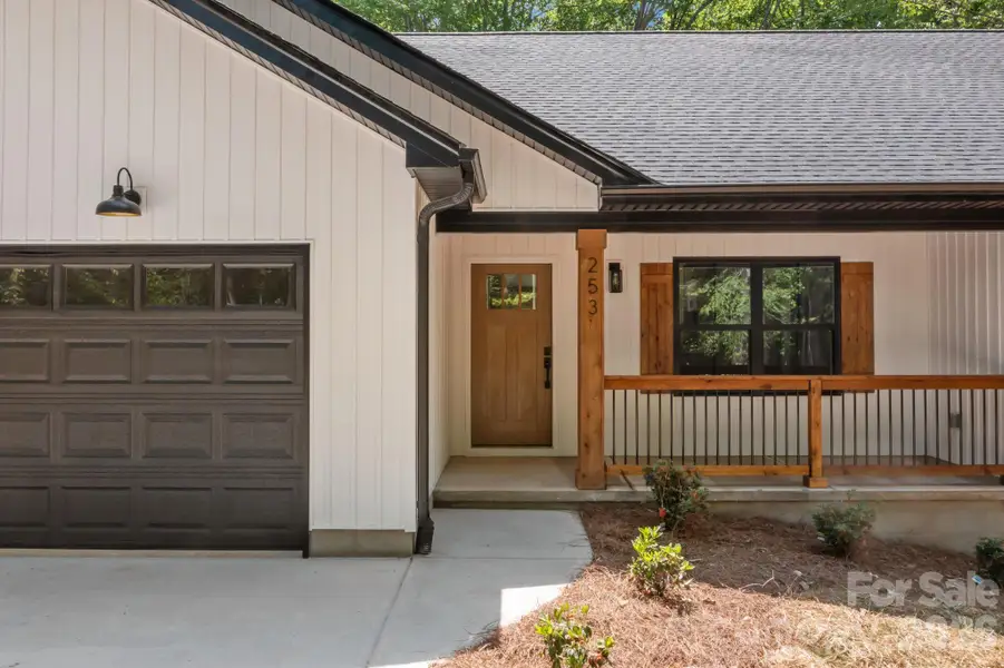 Exterior details and patio area of a home in , Statesville (Image 4).