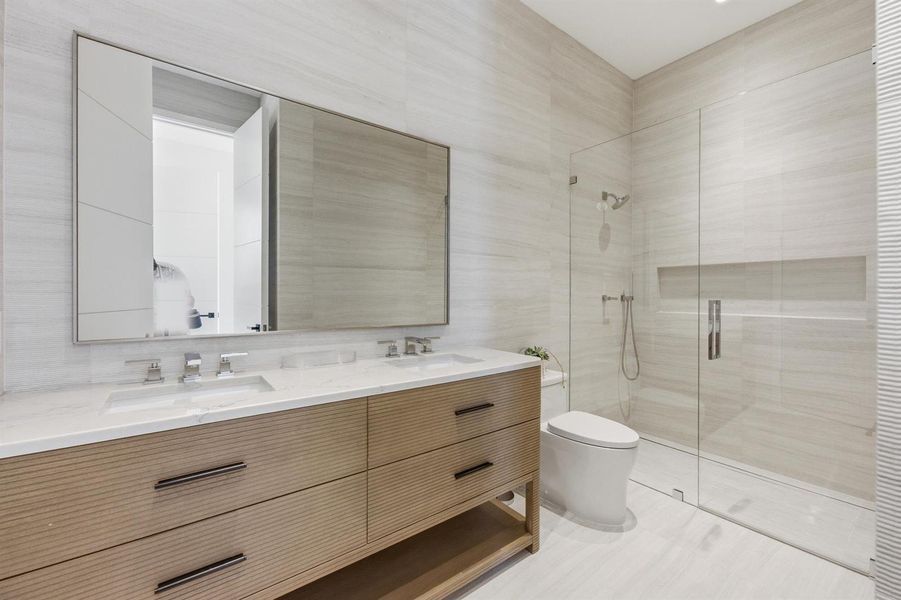 BATHROOM BATHROOM