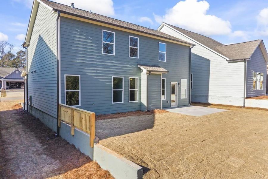 Exterior details and patio area of a home in , Hartwell (Image 3).