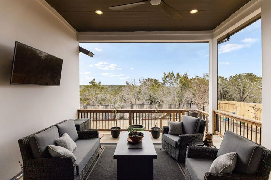 Exterior details and patio area of a home in La Cima, San Marcos (Image 20).