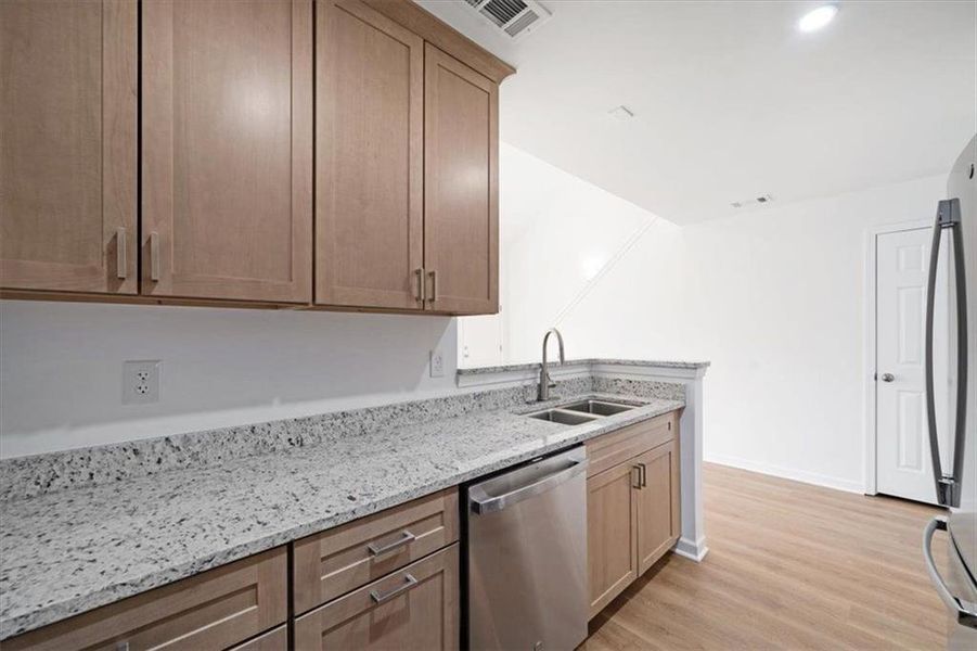 Furnished interior view inside a new home in , Union City (Image 14).